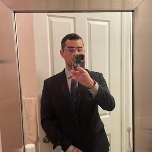 Meet your Posher, Aaron